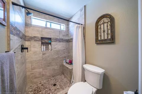 1942 Catherine Way, Redding, CA 96002 photo 9