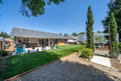 1942 Catherine Way, Redding, CA 96002 photo 19