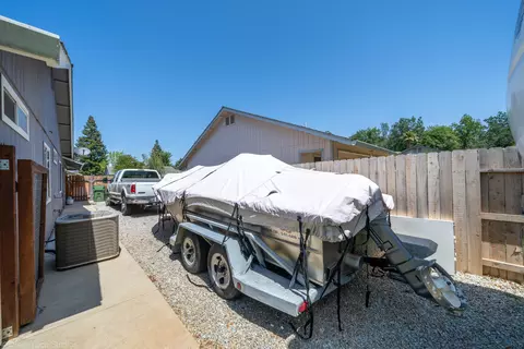 1942 Catherine Way, Redding, CA 96002 photo 20
