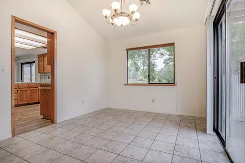 5950 Mountain View Dr, Redding, CA 96003 photo 8