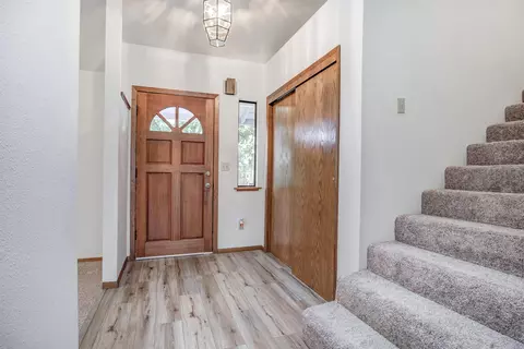 5950 Mountain View Dr, Redding, CA 96003 photo 3