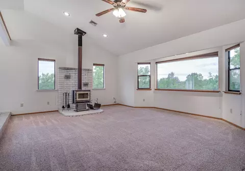 5950 Mountain View Dr, Redding, CA 96003 photo 6