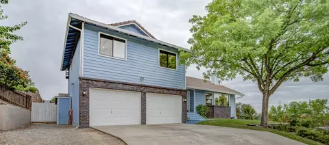 5950 Mountain View Dr, Redding, CA 96003 photo 1
