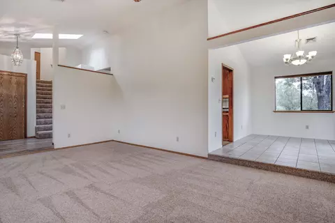 5950 Mountain View Dr, Redding, CA 96003 photo 7
