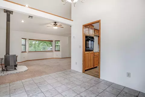 5950 Mountain View Dr, Redding, CA 96003 photo 9