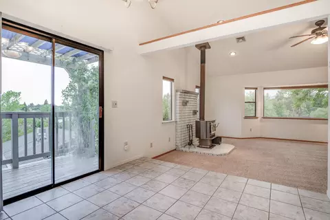 5950 Mountain View Dr, Redding, CA 96003 photo 10