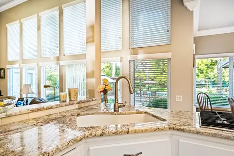 7495 Waterside Way, Redding, CA 96002 photo 14