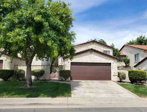 838 Tanglewood Dr, Redding, CA 96003 photo 1