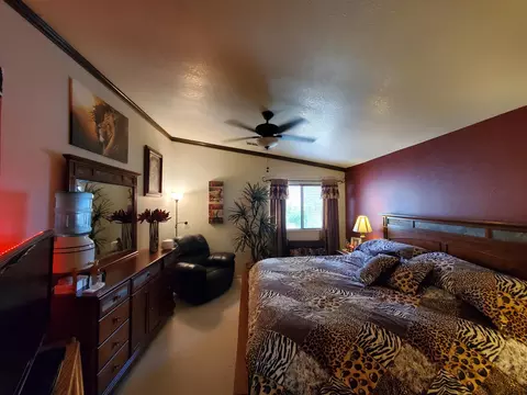 838 Tanglewood Dr, Redding, CA 96003 photo 13