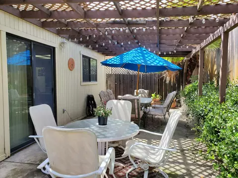 838 Tanglewood Dr, Redding, CA 96003 photo 5