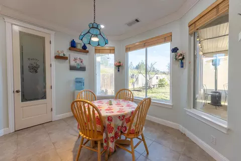1222 Bonhurst Dr, Redding, CA 96003 photo 7