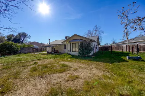 3733 Canterbury Dr, Redding, CA 96002 photo 32