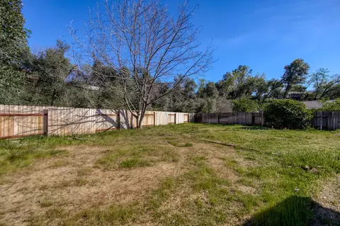 3733 Canterbury Dr, Redding, CA 96002 photo 34
