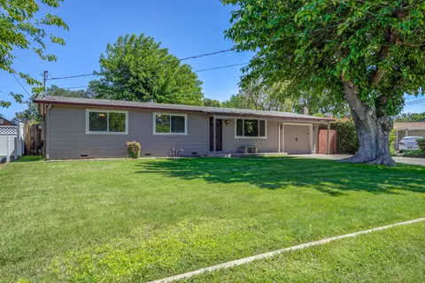 245 Sunset St, Red Bluff, CA 96080 photo 2
