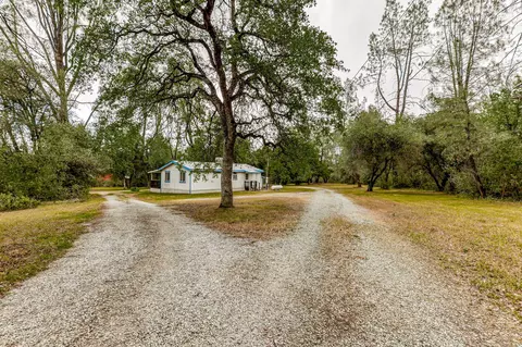11567 Profanity Ln, Redding, CA 96003 photo 2