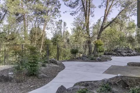 10313 White Star Rd, Redding, CA 96001 photo 8