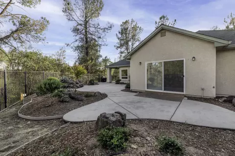 10313 White Star Rd, Redding, CA 96001 photo 6