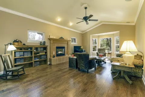 10313 White Star Rd, Redding, CA 96001 photo 10