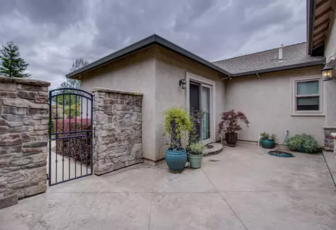 837 Palatine Ct, Redding, CA 96001 photo 5