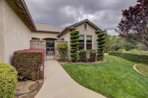 837 Palatine Ct, Redding, CA 96001 photo 4