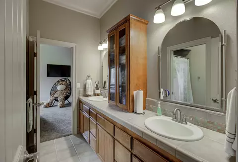 837 Palatine Ct, Redding, CA 96001 photo 29