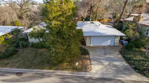 825 Overhill Dr, Redding, CA 96001 photo 93