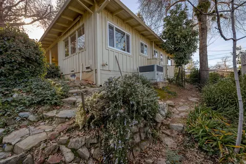 825 Overhill Dr, Redding, CA 96001 photo 81