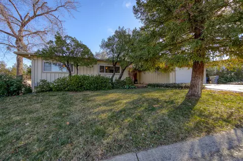 825 Overhill Dr, Redding, CA 96001 photo 96