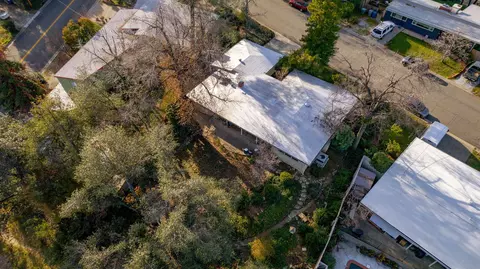 825 Overhill Dr, Redding, CA 96001 photo 89