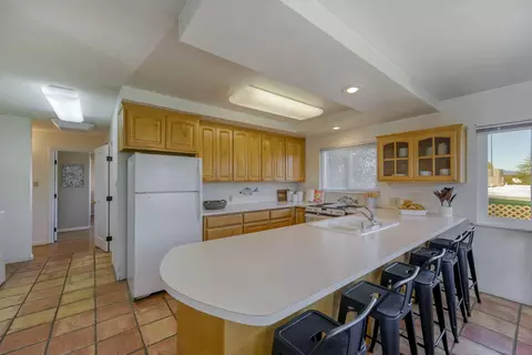 825 Overhill Dr, Redding, CA 96001 photo 5