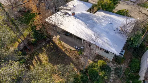 825 Overhill Dr, Redding, CA 96001 photo 22