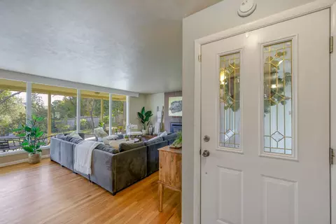 825 Overhill Dr, Redding, CA 96001 photo 30