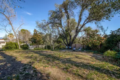 825 Overhill Dr, Redding, CA 96001 photo 20