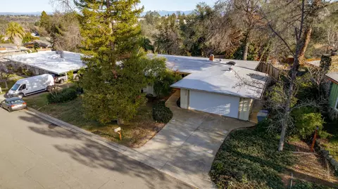 825 Overhill Dr, Redding, CA 96001 photo 25