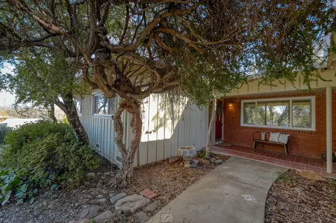 825 Overhill Dr, Redding, CA 96001 photo 28