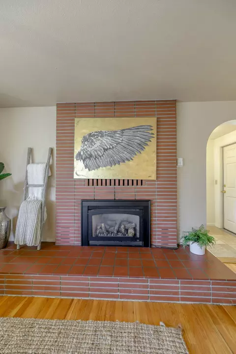825 Overhill Dr, Redding, CA 96001 photo 38