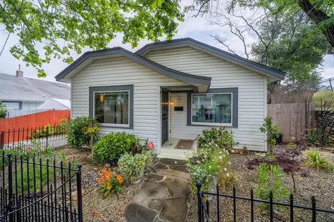 1527 Orange Ave, Redding, CA 96001 photo 1