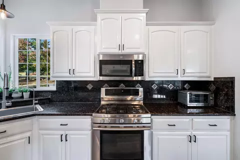 13173 Tierra Oaks Dr, Redding, CA 96003 photo 10