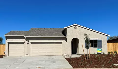 3833 Patsy Dr, Redding, CA 96001 photo 1