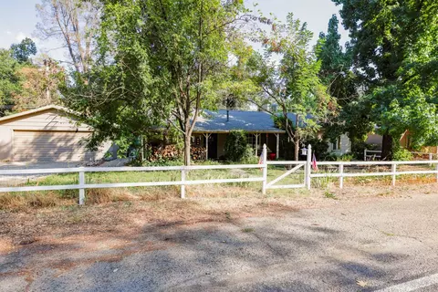 15075 Wonderland Blvd, Redding, CA 96003 photo 2