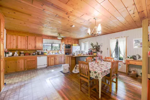 15075 Wonderland Blvd, Redding, CA 96003 photo 6