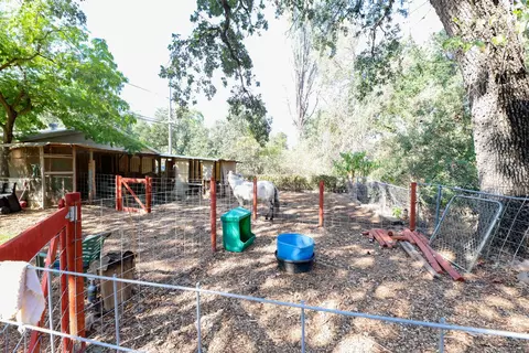 15075 Wonderland Blvd, Redding, CA 96003 photo 18
