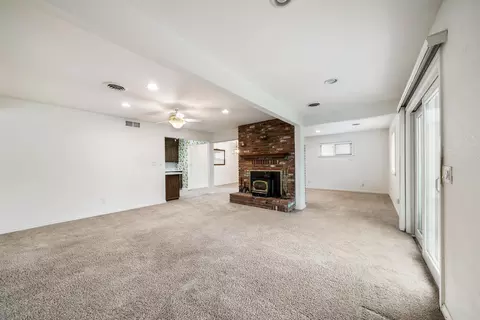 6458 El Camino Dr, Redding, CA 96001 photo 4