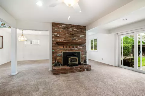 6458 El Camino Dr, Redding, CA 96001 photo 8