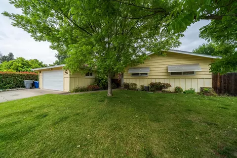 6458 El Camino Dr, Redding, CA 96001 photo 2
