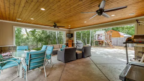 3825 Riverview Dr, Redding, CA 96001 photo 37