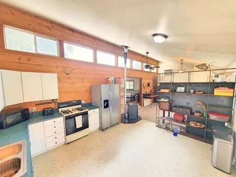 5603 Olive St, Anderson, CA 96007 photo 2