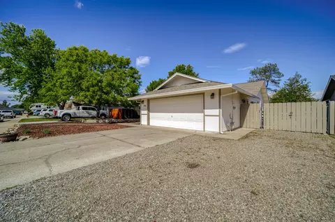 1765 Sterling Dr, Redding, CA 96003 photo 3
