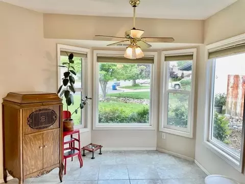2288 Sophy Pl, Redding, CA 96003 photo 3