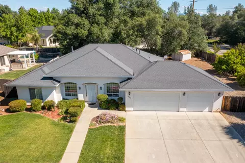 3092 Montana Sky Dr, Redding, CA 96002 photo 1